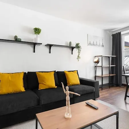 Living In Center Apartman *